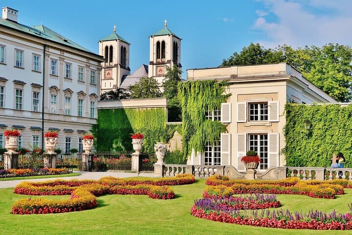 Private Scenic Transfer from Vienna to Salzburg with 4h of Sightseeing