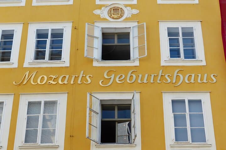 Vienna: Private Walking Tour with Local Guide