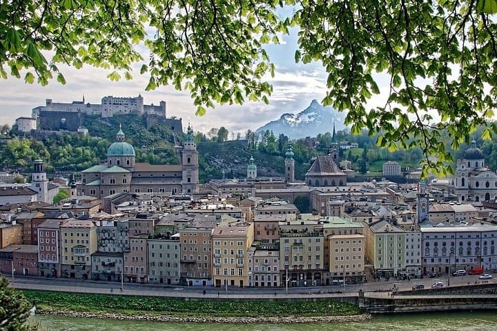 Salzburg Private Walking Tour with Local Guide
