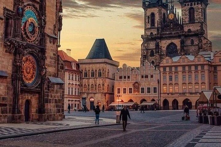 Private Guided Tour To Prague From Vienna