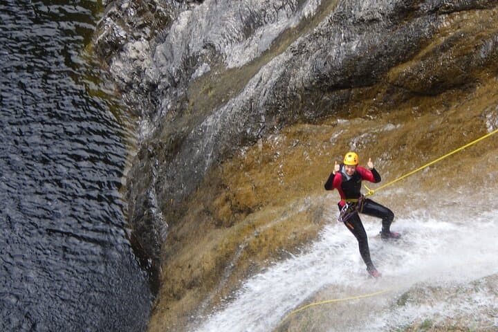 Rappelling