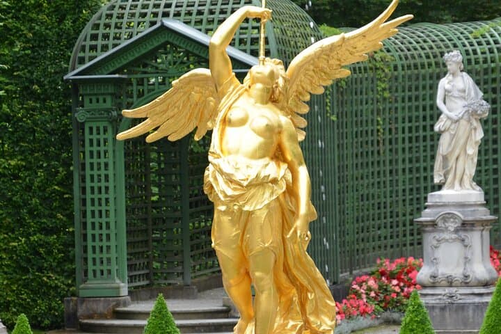 Linderhof garden