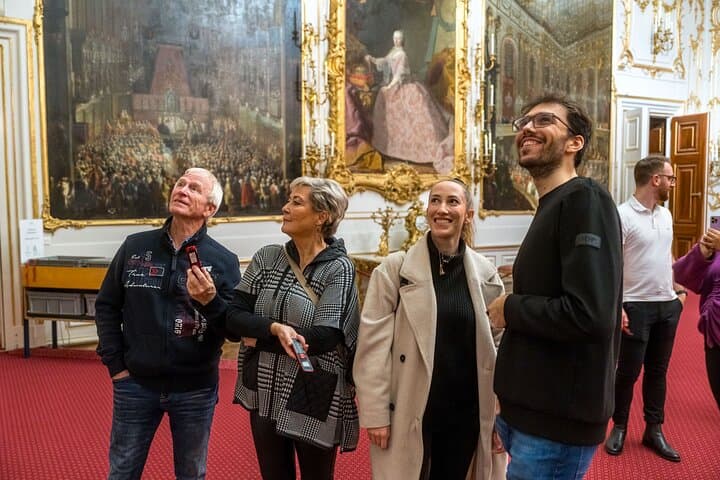 Exclusive Evening at Schönbrunn Palace: After-Hours Audiotour, Dinner, Concert