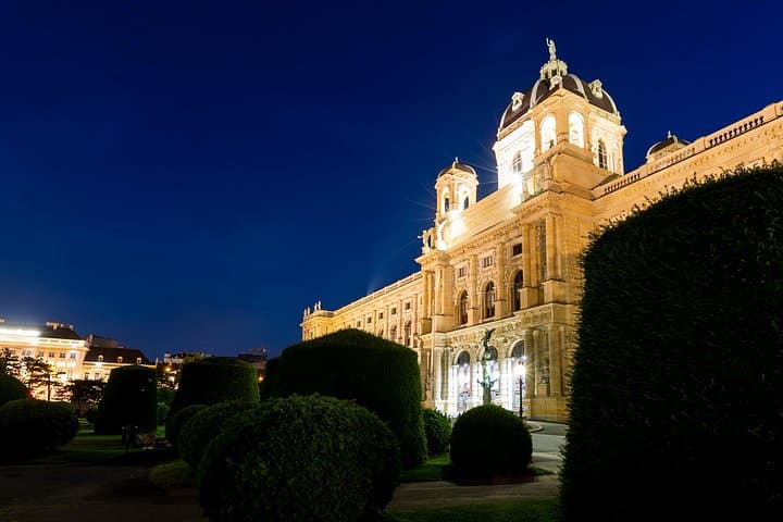 Vienna By Night 1 Hour Sightseeing Tour