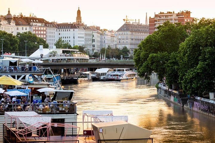 Vienna By Night 1 Hour Sightseeing Tour