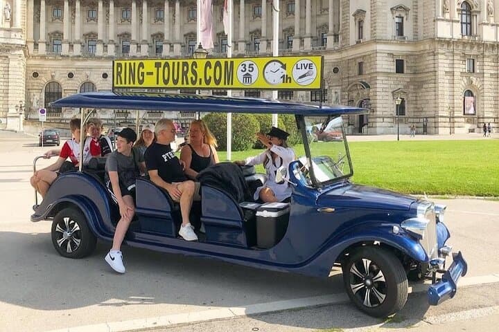 Panoramic Vienna City Tour – 60-Minute Drive Past the City’s Most Iconic Sights in a Vintage Oldtimer.