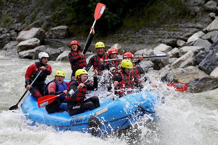 Rafting in Salzach with a state-certified raft guide