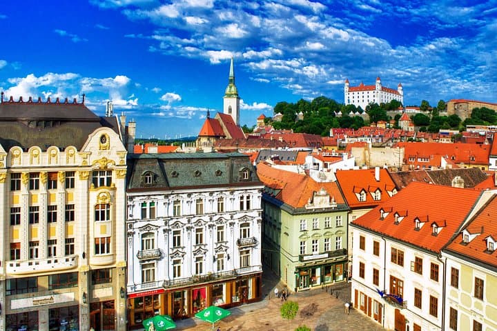 Vienna: Budapest & Bratislava Two Capitals Day Trip