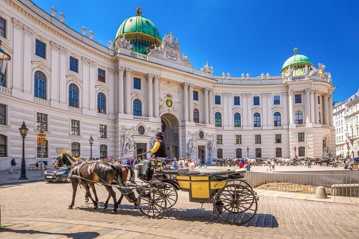 Luxury Private Transfer Between Vienna and Salzburg