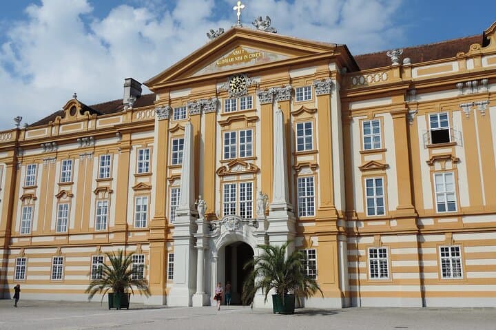 Private Full Day Guided Tour To Melk and Hallstatt