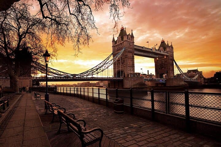 Private Full Day Guided Tour To Budapest From Vienna