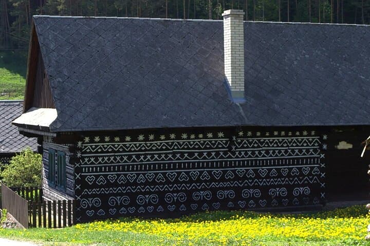 Cultural Guided Tour of Slovak Castles and Bratislava