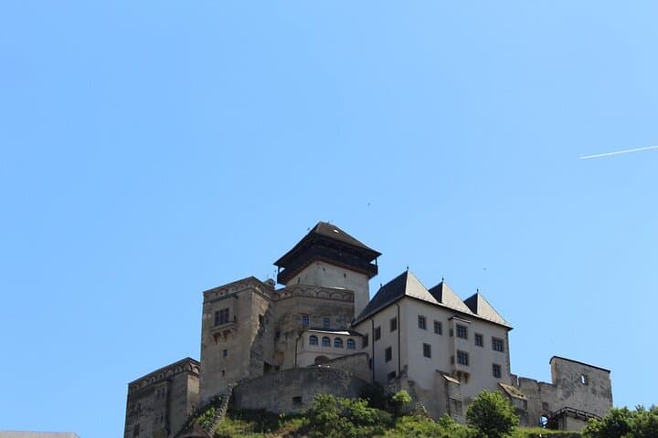 Cultural Guided Tour of Slovak Castles and Bratislava