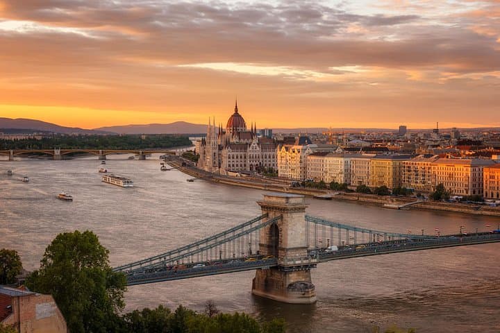 2 Capitals in One Day Trip to Bratislava and Budapest from Vienna