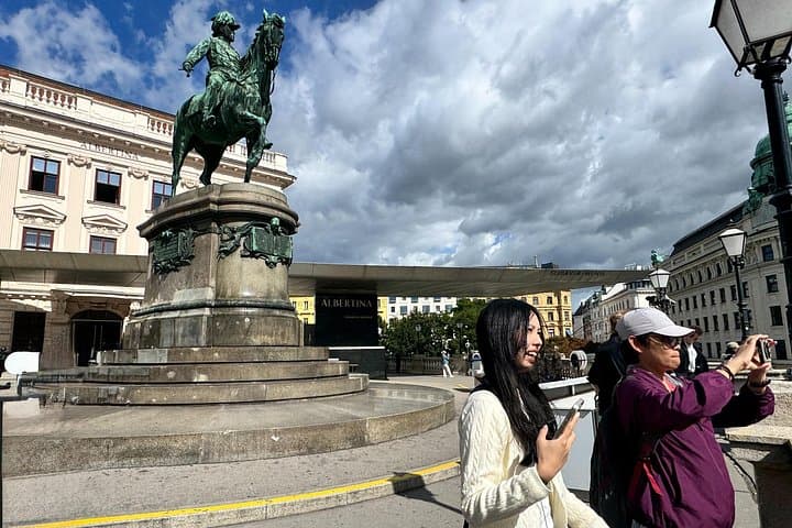 Vienna Private City Tour: Palaces, Churches & Sacher Cake Option