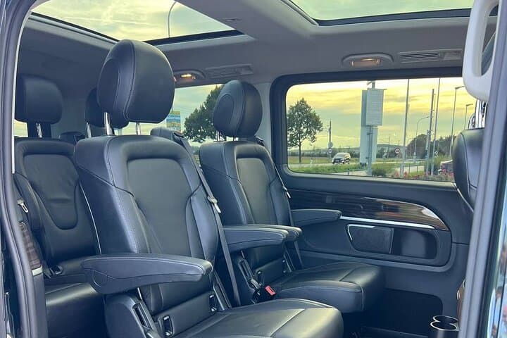 Private Vienna Chauffeur Service Airport Transfer