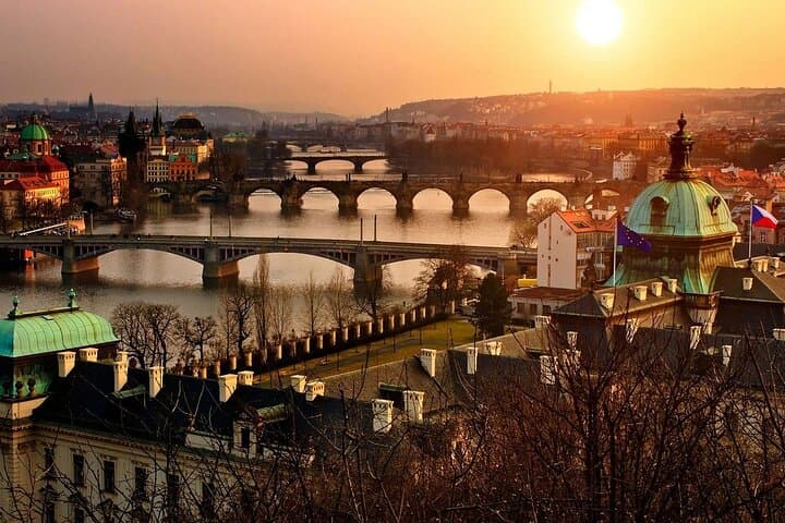 Private Tour from Vienna to Prague with Personal Chauffeur
