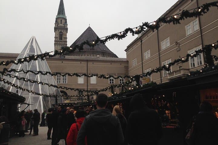 Private Customized Christmas Markets Tour with Guide in Salzburg