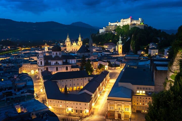 Private Customized Christmas Markets Tour with Guide in Salzburg