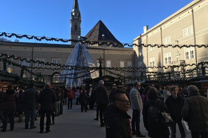 Private Customized Christmas Markets Tour with Guide in Salzburg