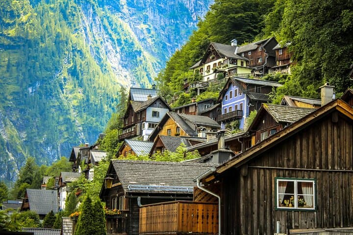 Vienna to Salzburg & Hallstatt: Scenic Alpine Day Tour