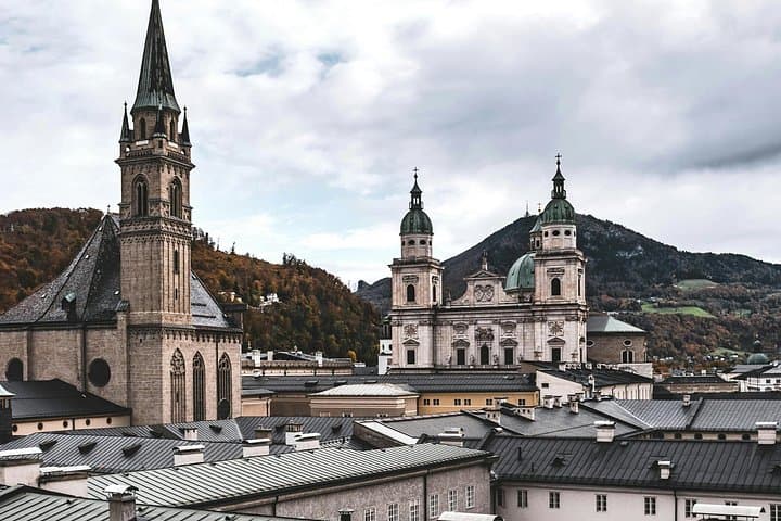 Vienna to Salzburg & Hallstatt: Scenic Alpine Day Tour