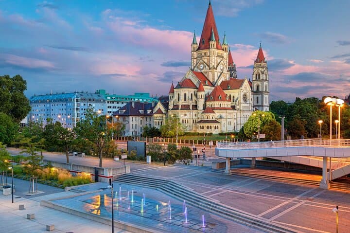 Vienna Private Walking Tour with a Local