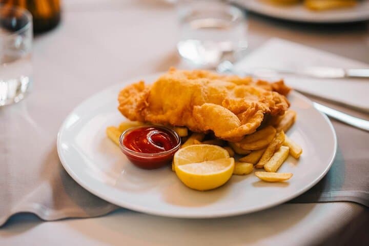 Tuck into a classic Viennese schnitzel dinner before heading out to explore Vienna after dark.