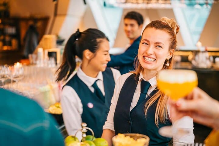 Raise a glass with friendly bartenders who love sharing Vienna’s evolving cocktail culture.
