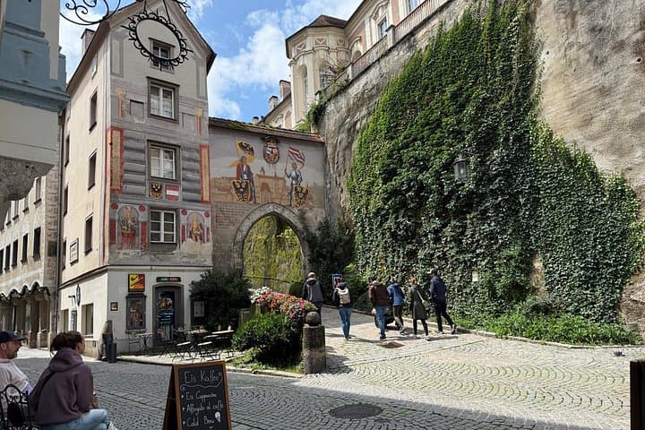 Escape The City Steyr City Walk Tour with Puzzles