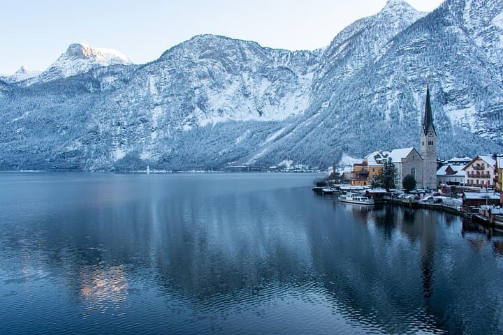 Private Car Tour in Salzburg & Hallstatt Sound of Music Heritage