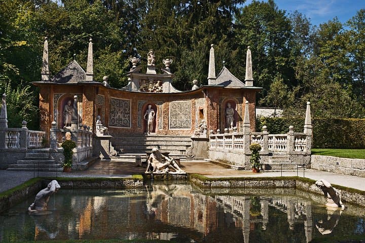 Private Car Tour in Salzburg & Hallstatt Sound of Music Heritage