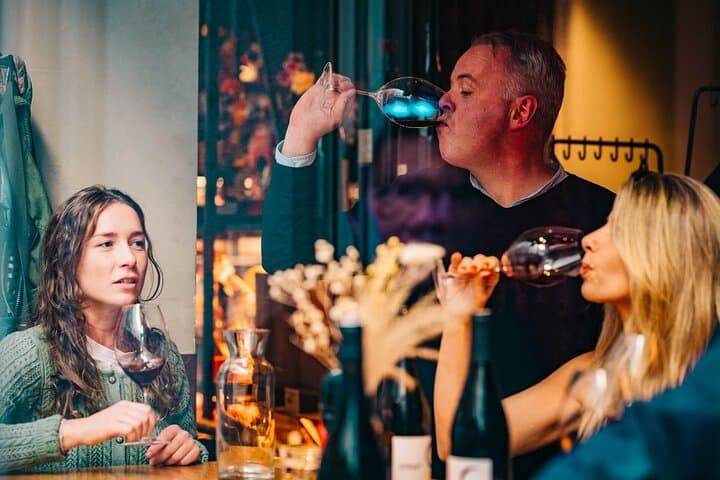 End the evening toasting with new friends, having discovered Vienna’s wine scene in a relaxed, premium setting.