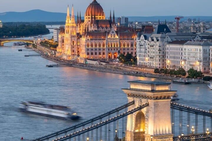 Private tour from Vienna to Budapest and Bratislava