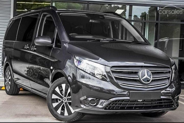 Departure by Private Minivan from Vienna to Vienna Airport VIE