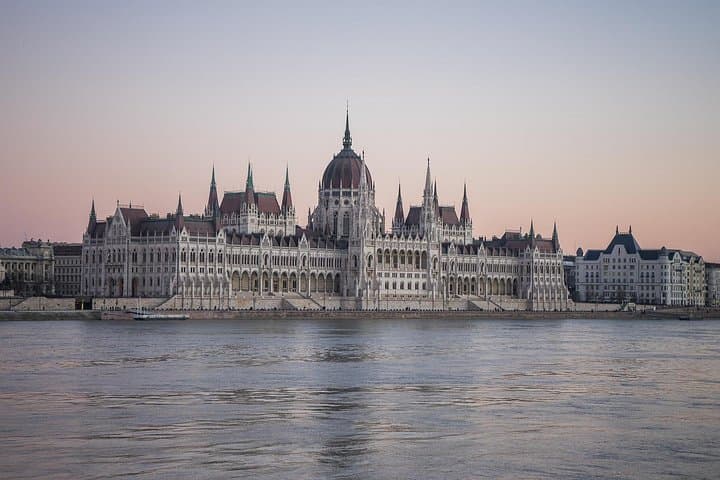 Private Vienna - Budapest Chauffeur Service