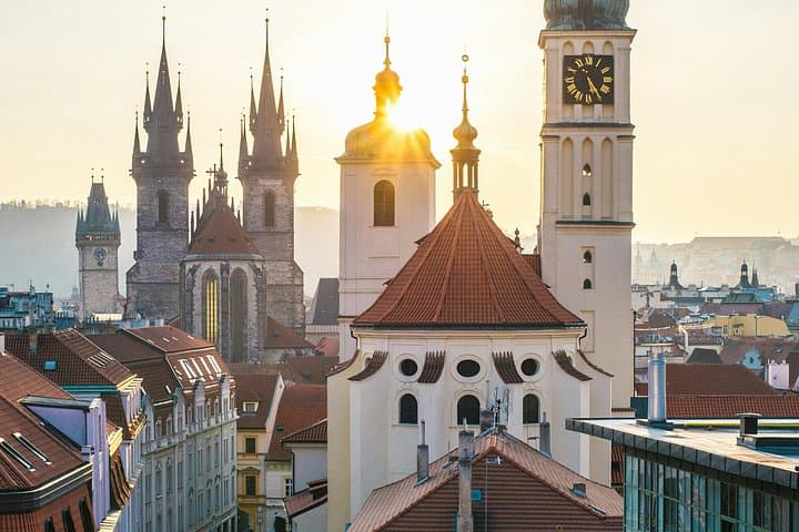 Vienna: Full-Day Tour To Prague+ walking tour with local guide