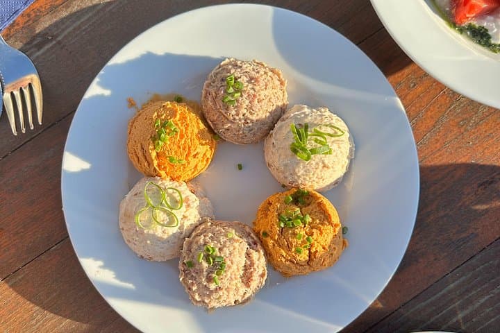 Gorgeous authentic Heurigen nibbles (here different spreads).