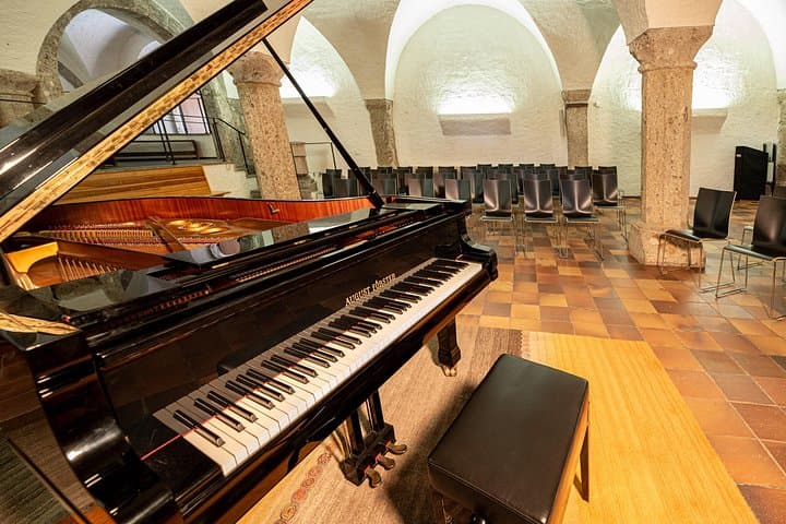 Mozart Violin Sonatas St. Peter Romanesque Hall