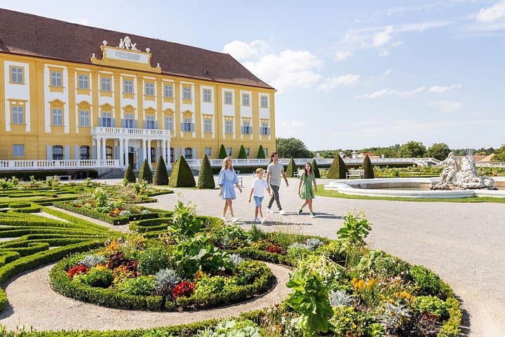 Vienna Half-Day Trip to Schloss Hof Palace & Gardens