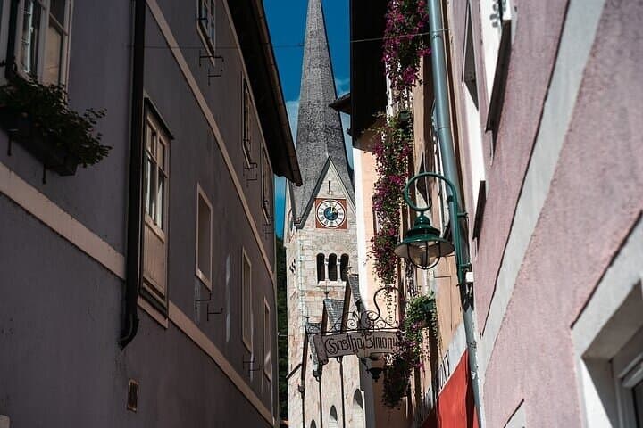 Salzburg & Hallstatt: The Smart Route Private Tour (Driver+Guide)