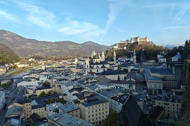 Salzburg & Hallstatt: The Smart Route Private Tour (Driver+Guide)