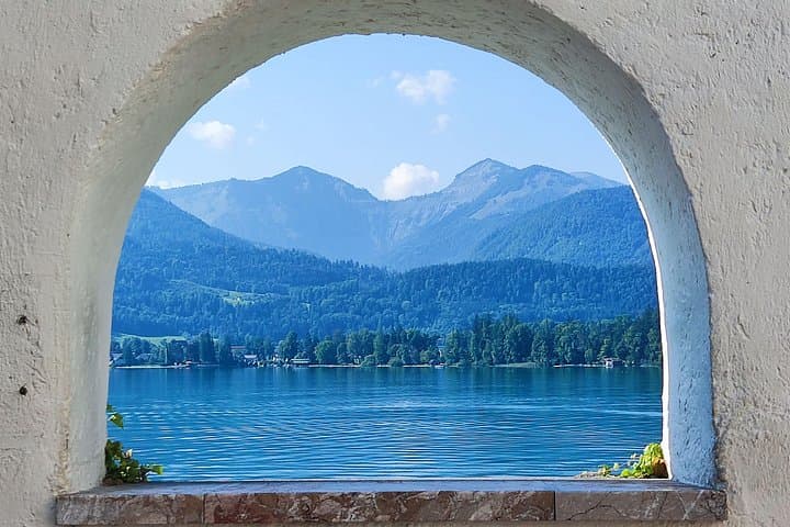 Where Locals Relax: Wolfgangsee & 3 Alpine Villages(Private Tour)
