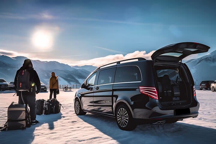 Private door-to-door ski transfer from Salzburg Airport to Kitzbühel