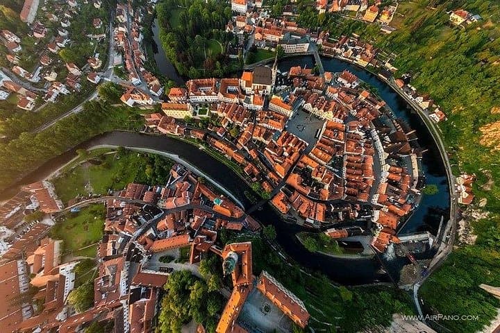 Cesky Krumlov Castle Private Day Tour from Vienna