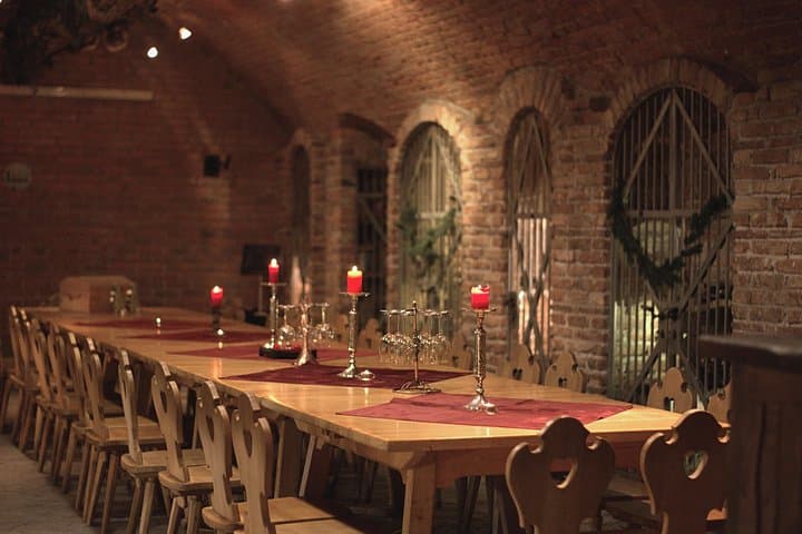 Viennese wine tasting in a private historic wine cellar