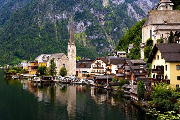 Vienna Private Guided Tour To Hallstatt and Salzburg