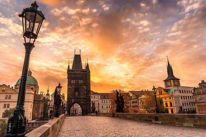 Vienna: Full-Day Tour To Prague+ walking tour with local guide
