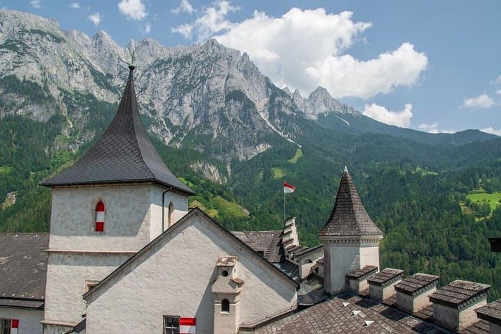 Eagles Nest and Werfen Castle Private Day Tour from Salzburg
