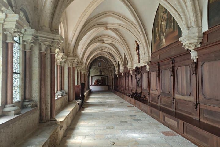 Centuries of History: Soak in the incredibly peaceful atmosphere of the abbey's ancient halls. Experience true tranquility where time seems to stand still.
